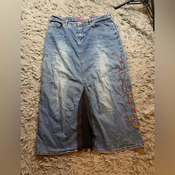 Vintage Y2K denim Lazer Jeans embroidered distressed emblished maxi skirt sz 13 - Picture 1 of 8